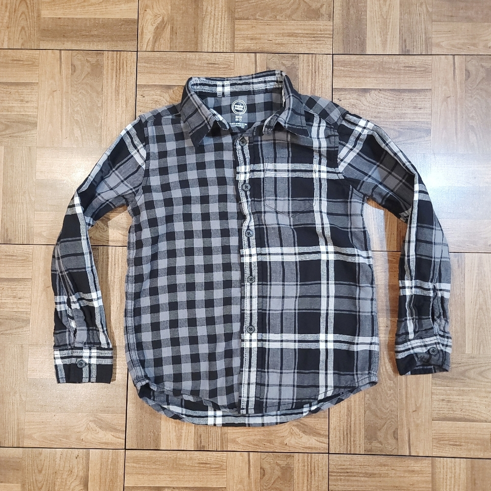 Kids Button Up Shirt (sz6)